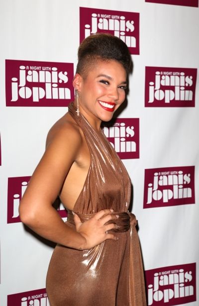 Emmy Raver-Lampman  Photo