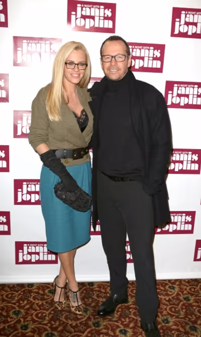 Jenny McCarthy and Donnie Wahlberg  Photo