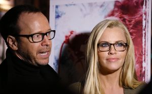Donnie Wahlberg and Jenny McCarthy  Photo