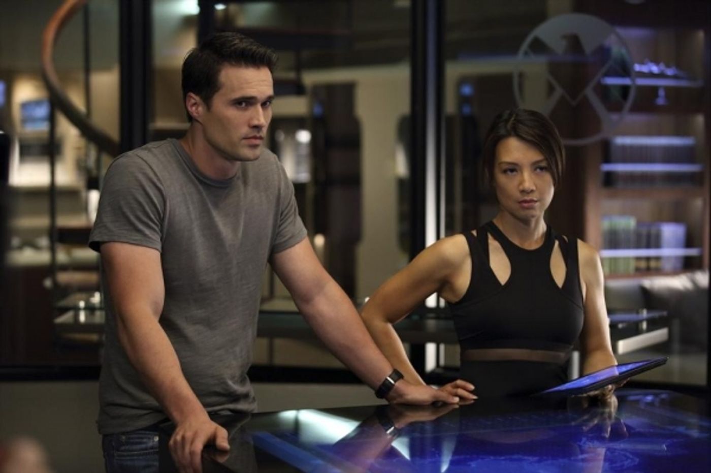 Photo Flash: First Look at MARVEL'S AGENTS OF S.H.I.E.L.D.'s 'Girl in the Flower Dress' Image
