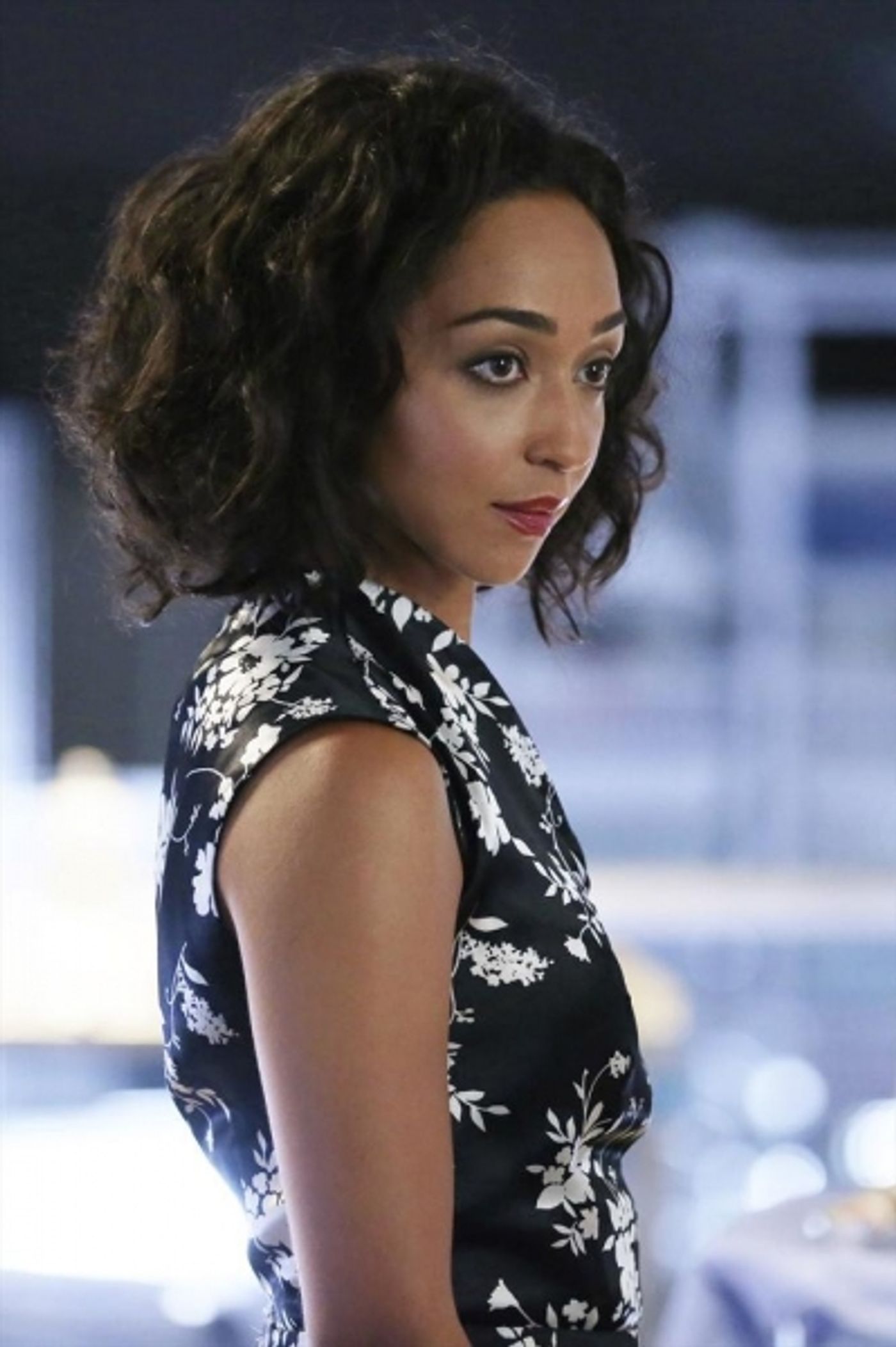 Photo Flash: First Look at MARVEL'S AGENTS OF S.H.I.E.L.D.'s 'Girl in the Flower Dress'  Image