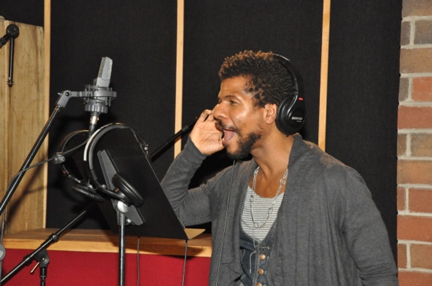 Exclusive Photo Coverage: SOUL DOCTOR Cast Sings a Chanukah Song For A Cure Image
