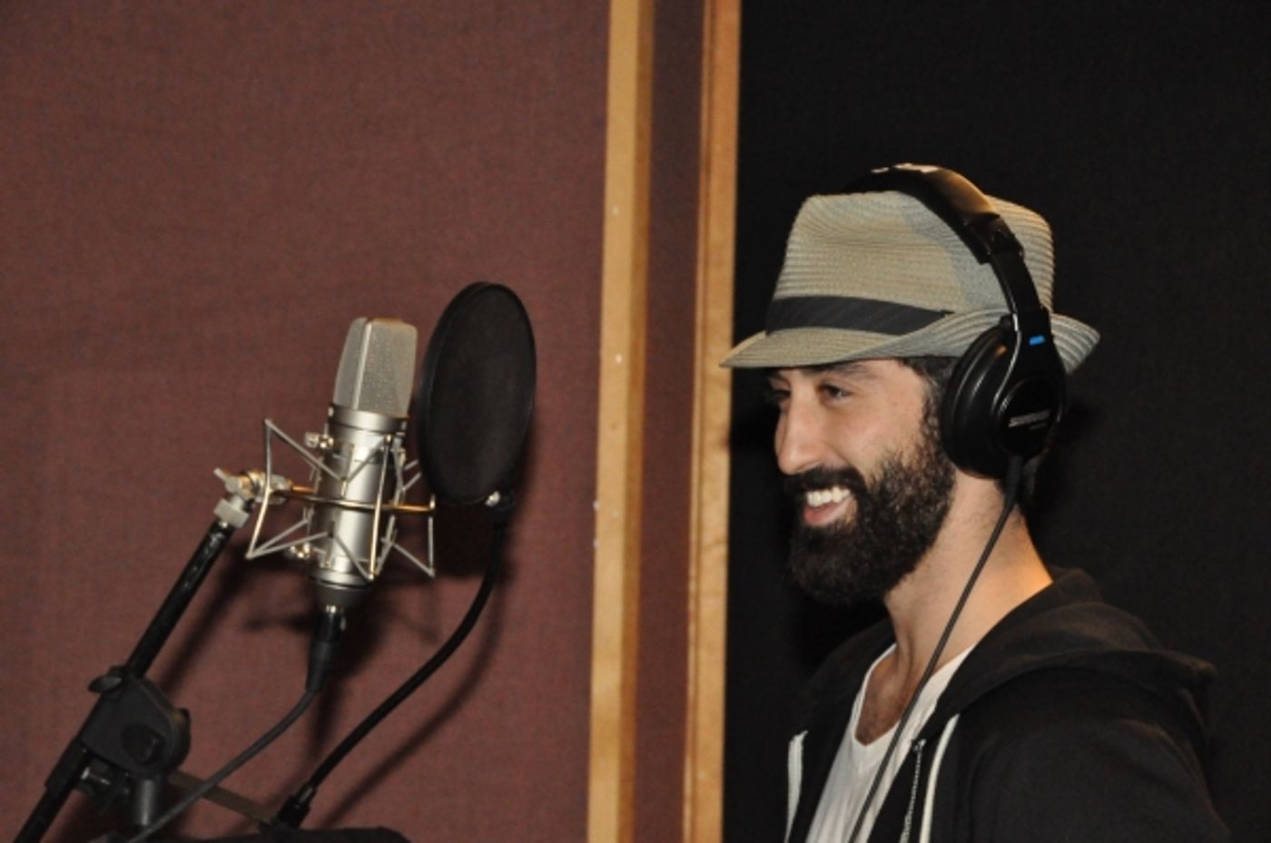 Exclusive Photo Coverage: SOUL DOCTOR Cast Sings a Chanukah Song For A Cure Image