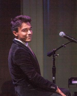 Tommy Ward @ BroadwayWorld Tommy Ward Photo