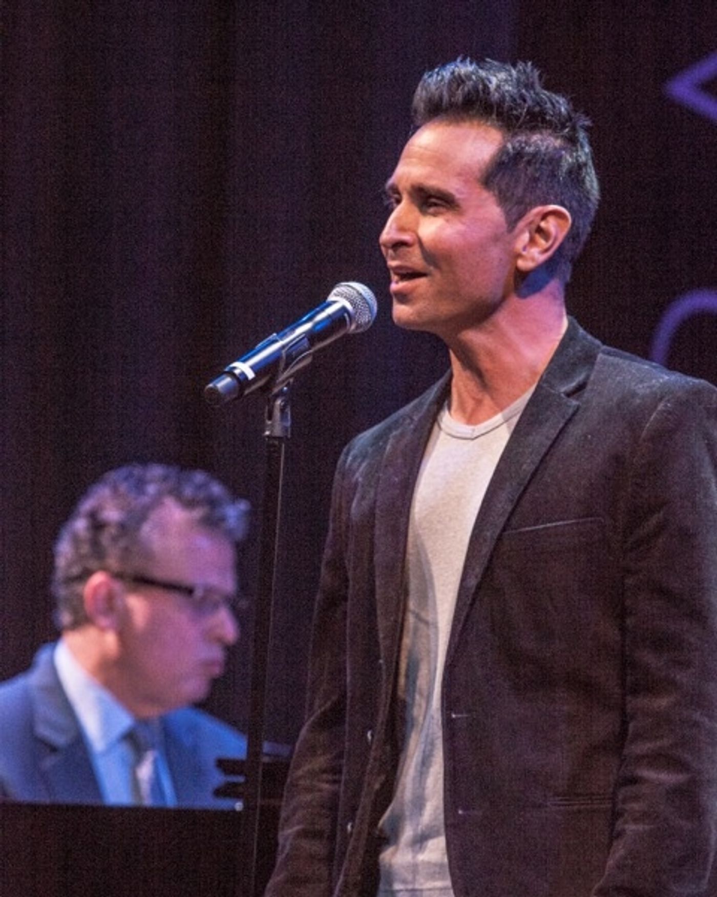 Photo Flash: Stars of JERSEY BOYS, MDQ, VEGAS!, ROCK OF AGES and More Join 'Cast Party' in Vegas  Image