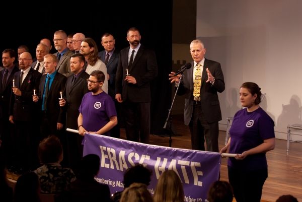 Dennis Shepard speaks Photo