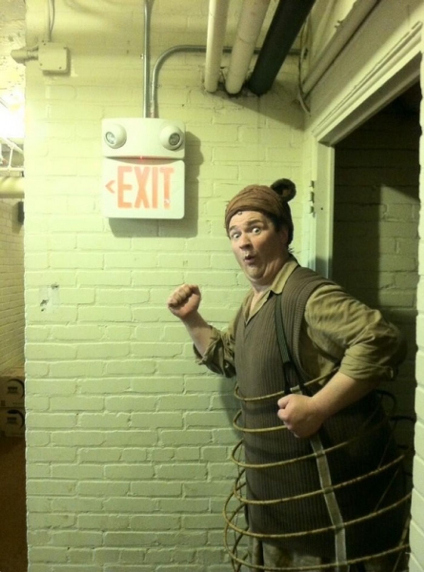 Photo Flash: Saturday Intermission Pics - Oct 12 - KINKY BOOTS Honors SOUL DOCTOR's Last Weekend on Broadway and More! Image