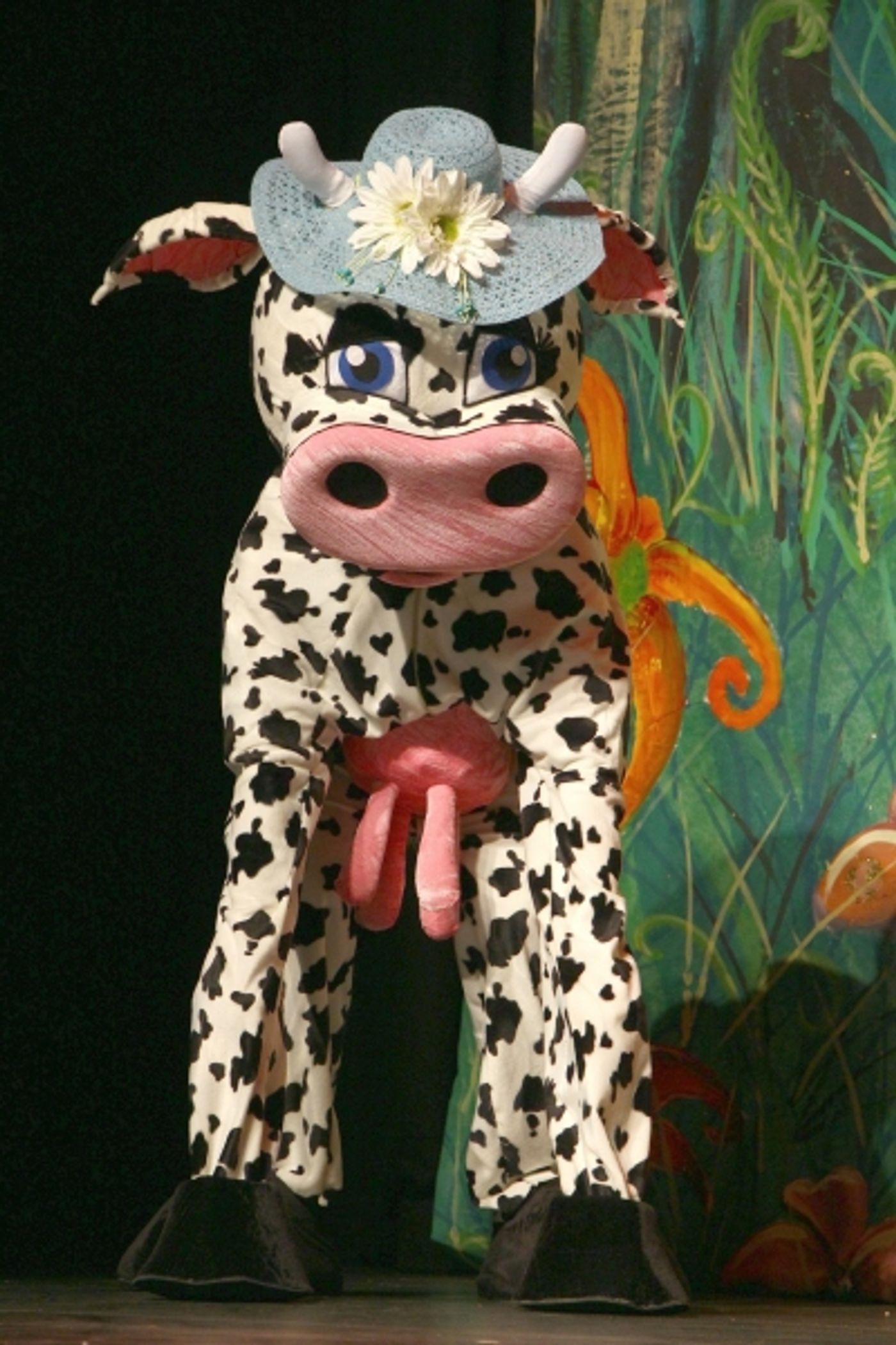 Photo Flash: Meet Liewe Heksie and Friends on their Way to Emperor's Palace  Image