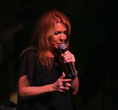Kelly Clinton Photo