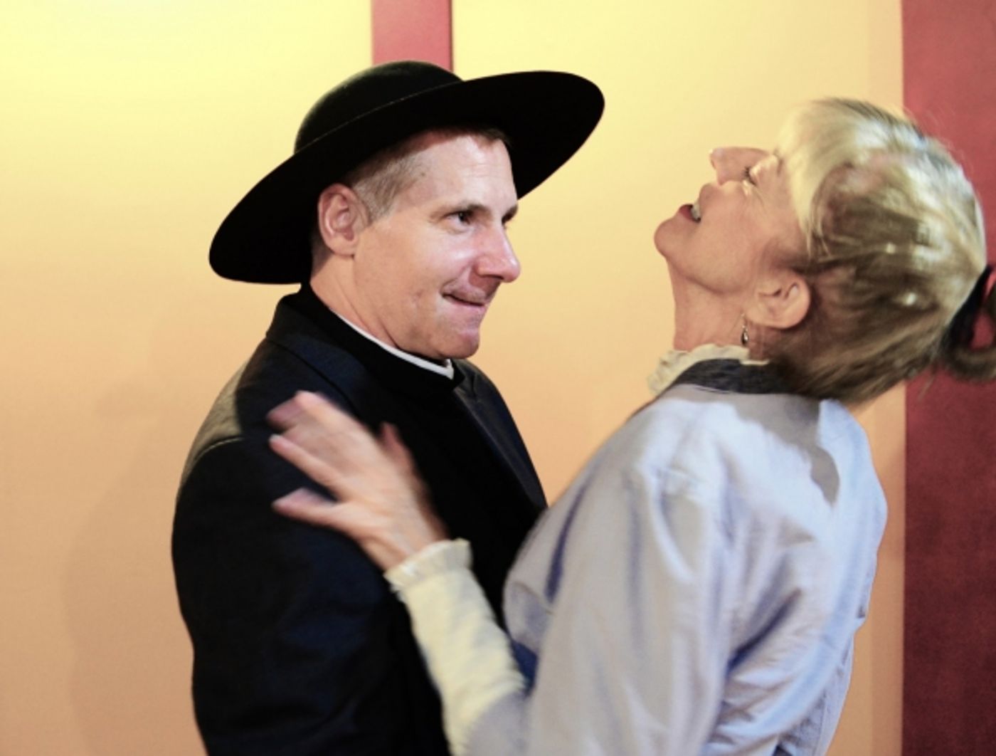 Photo Flash: Maryland Ensemble Theatre's THE IMPORTANCE OF BEING EARNEST, Begin. 10/18  Image