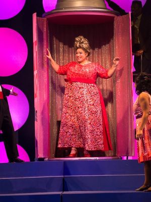 Edna Turnblad (played by Richard Koons-Wagoner) makes a surprise entrance on ''The Co Photo