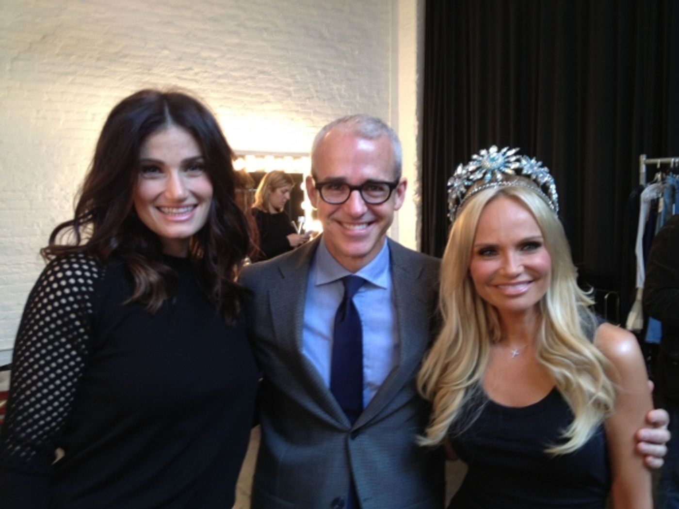 Photo Flash: Sneak Peek - WICKED's Idina Menzel and Kristin Chenoweth Pose for EW's 'Reunions' Issue  Image