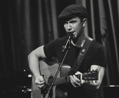 Richard Fleeshman Photo