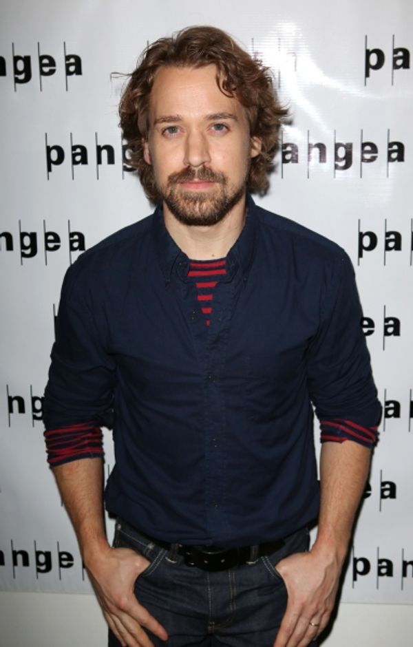T.R. Knight  Photo