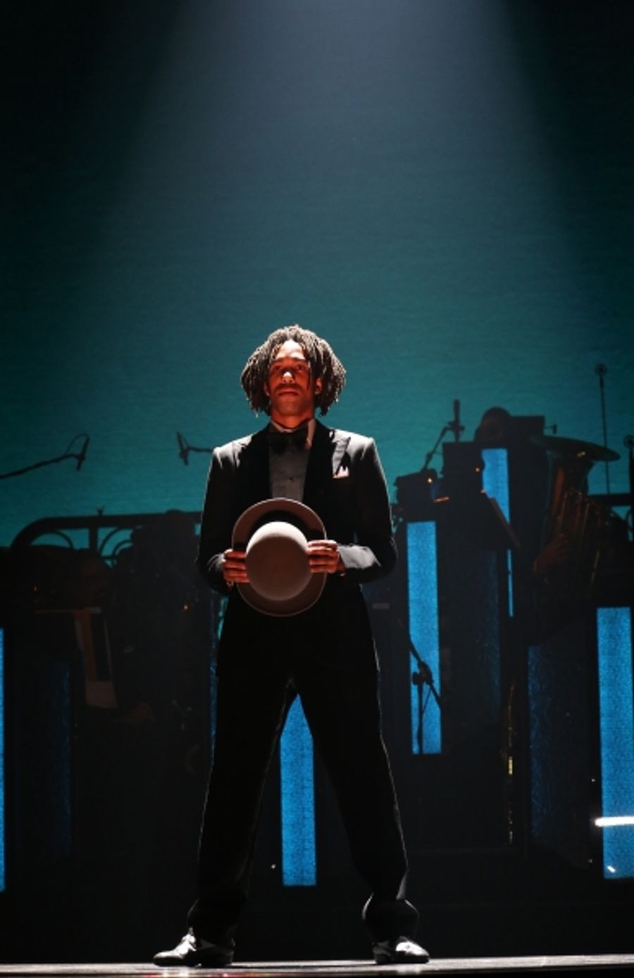 Photo Coverage: First Look at Fantasia, Dule Hill, Adriane Lenox & Cast of AFTER MIDNIGHT on Stage! Image