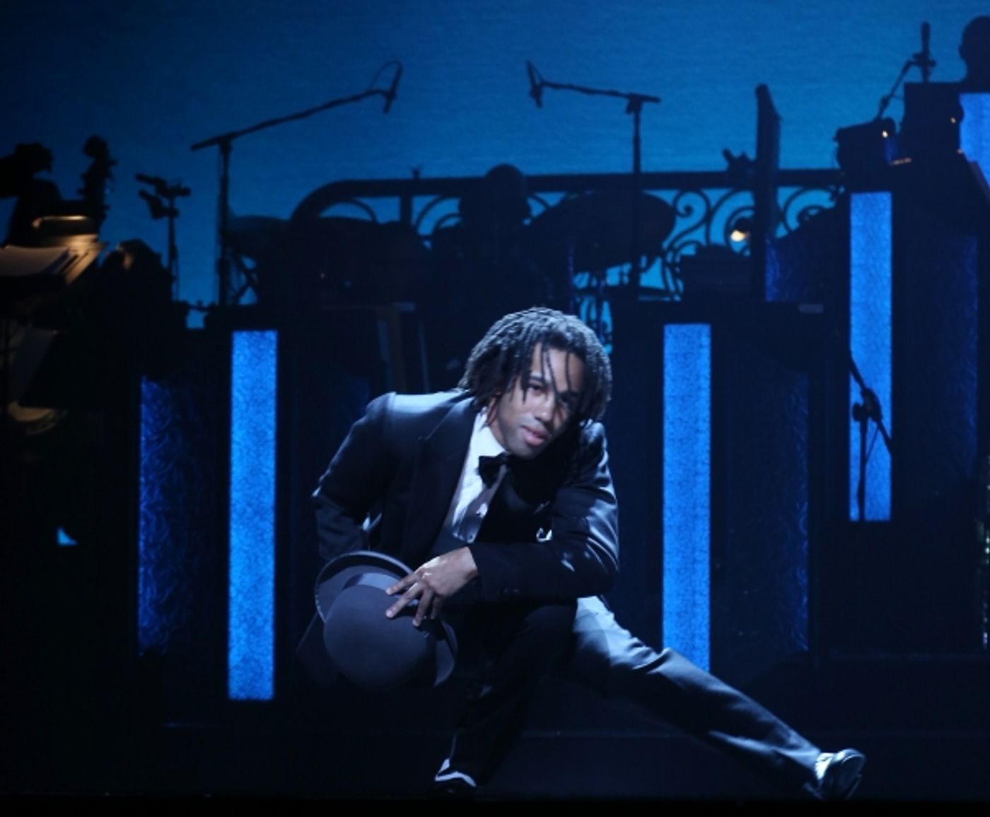 Photo Coverage: First Look at Fantasia, Dule Hill, Adriane Lenox & Cast of AFTER MIDNIGHT on Stage!  Image