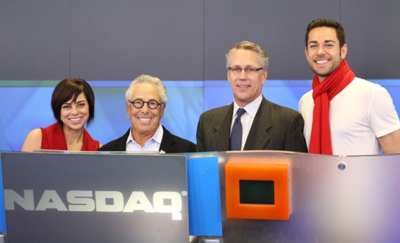 Photo Coverage: FIRST DATE's Krysta Rodriquez and Zachary Levi Ring the NASDAQ Closing Bell  Image