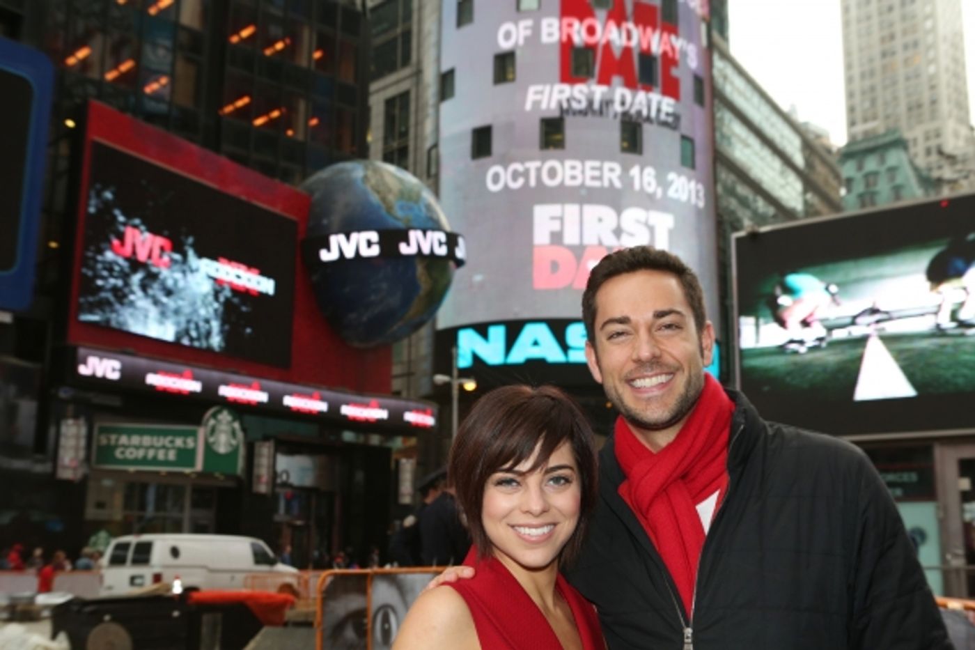 Photo Coverage: FIRST DATE's Krysta Rodriquez and Zachary Levi Ring the NASDAQ Closing Bell  Image