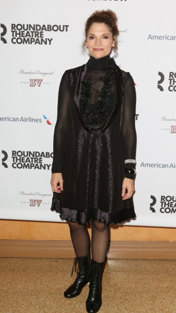 Mary Elizabeth Mastrantonio  Photo