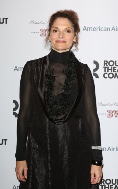 Mary Elizabeth Mastrantonio  Photo