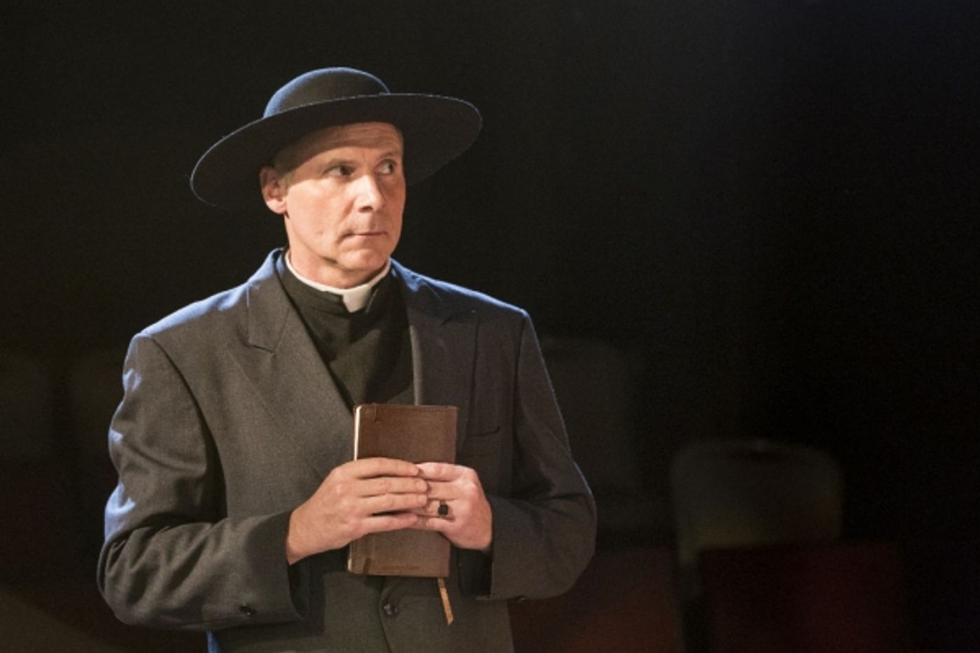 Photo Flash: First Look at Joe Brady, Matt Kline and More in MET's THE IMPORTANCE OF BEING EARNEST Image