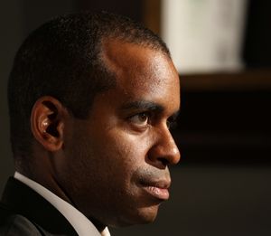 Daniel Breaker Photo