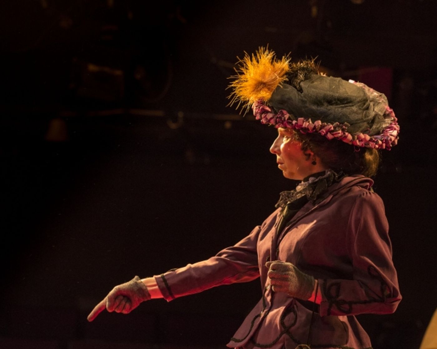 Photo Flash: First Look at MET's THE IMPORTANCE OF BEING EARNEST, Opening Tonight  Image