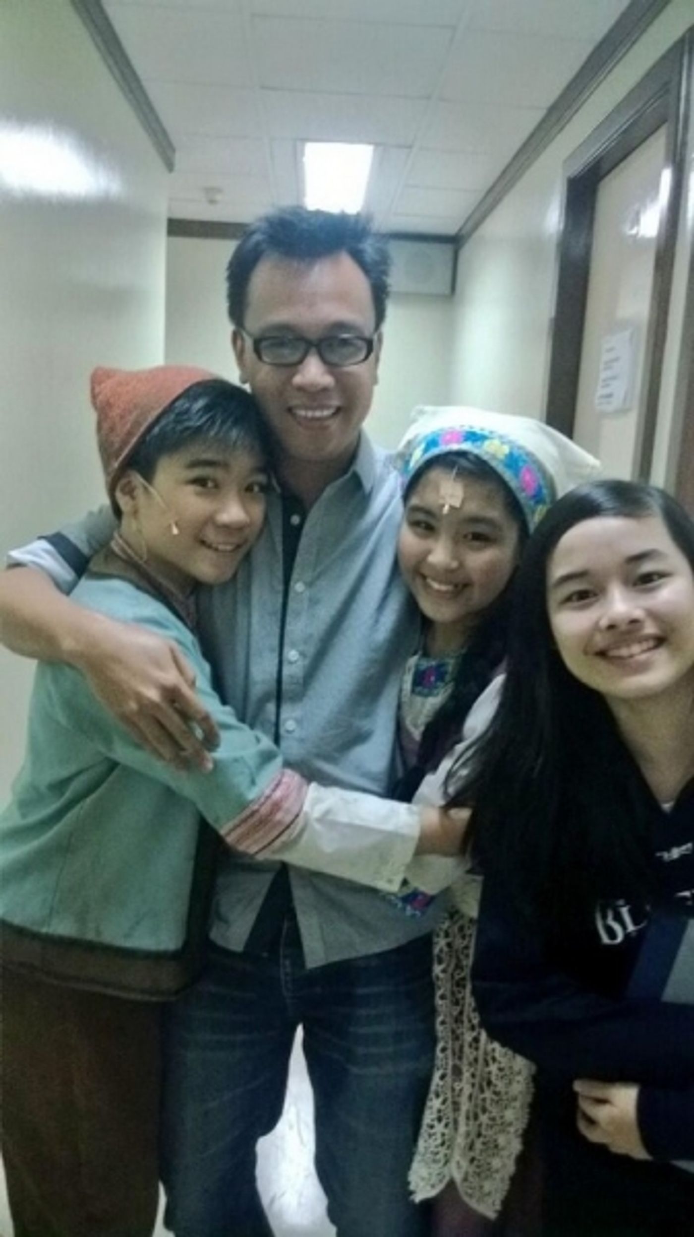 Photo Flash: Saturday Intermission Pics - Oct 19 - Last SIPs - BLUEBIRD OF HAPPINESS in Manila, JUNGLE BOOK and More!  Image