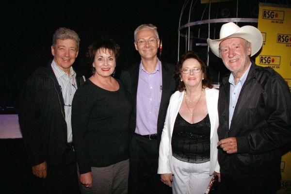 Rina Hugo, Johan van Rensburg, Nigel Atherton, Lance James, Mara van der Bergh Photo