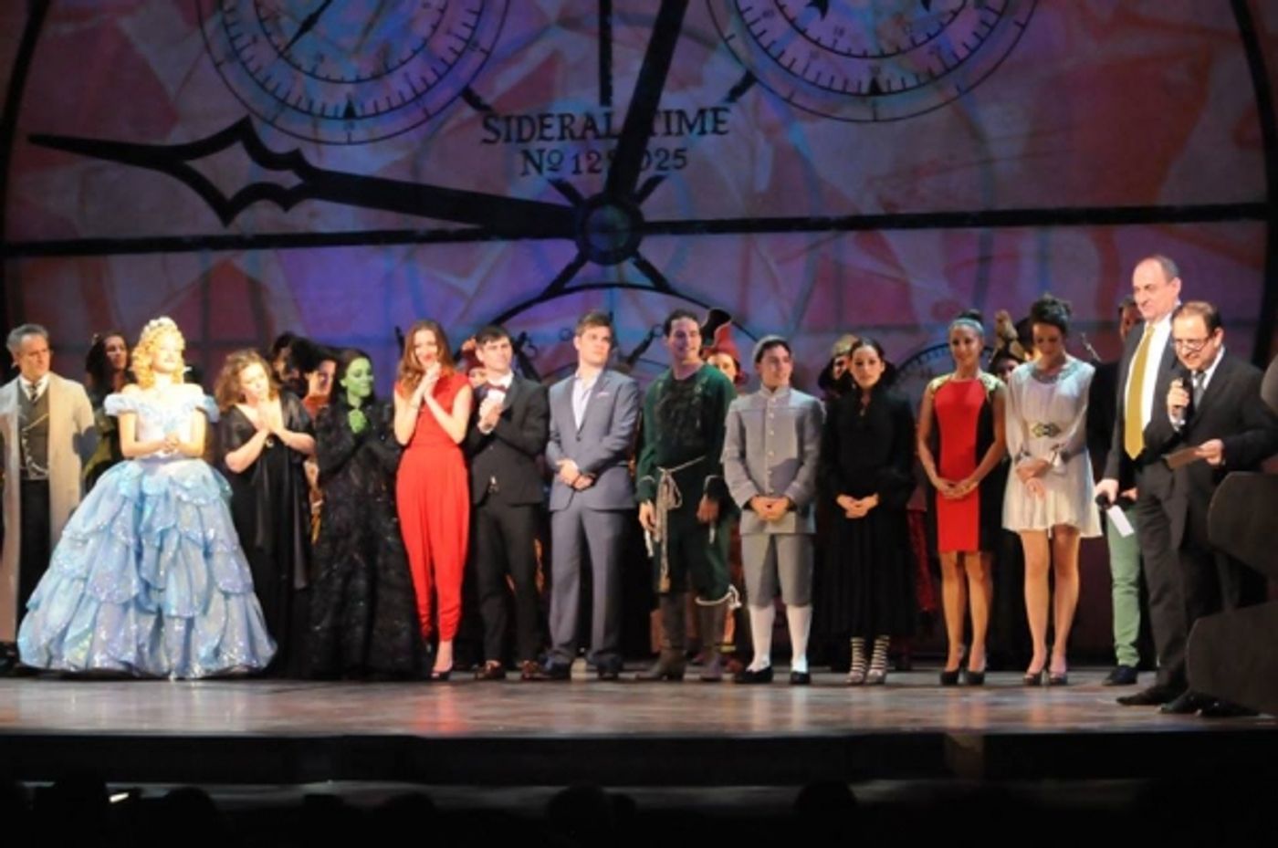 Photo Flash: First Look at WICKED Mexico  Image