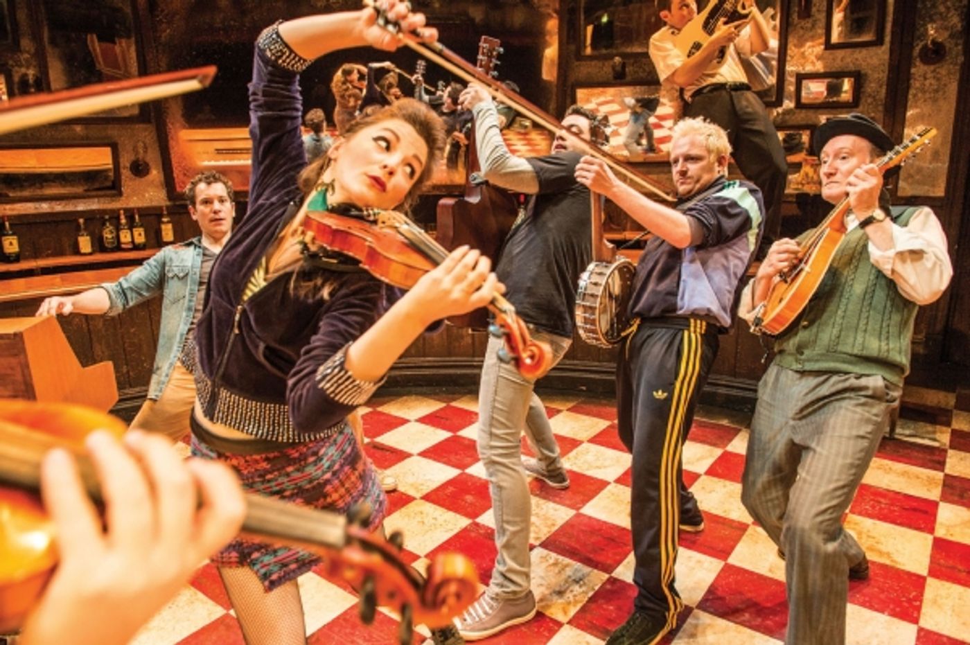 Photo Flash: First Look at Declan Bennett, Zrinka Cvitesic and More in West End's ONCE  Image