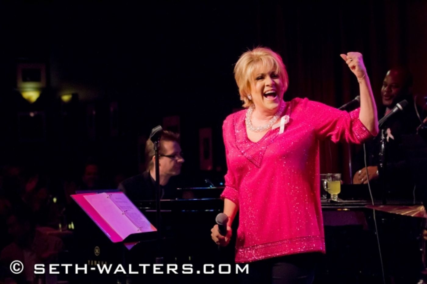 Photo Flash: Lorna Luft, Liza Minnelli, Brian Stokes Mitchell & More Celebrate Second LORNA'S PINK PARTY at Birdland!  Image