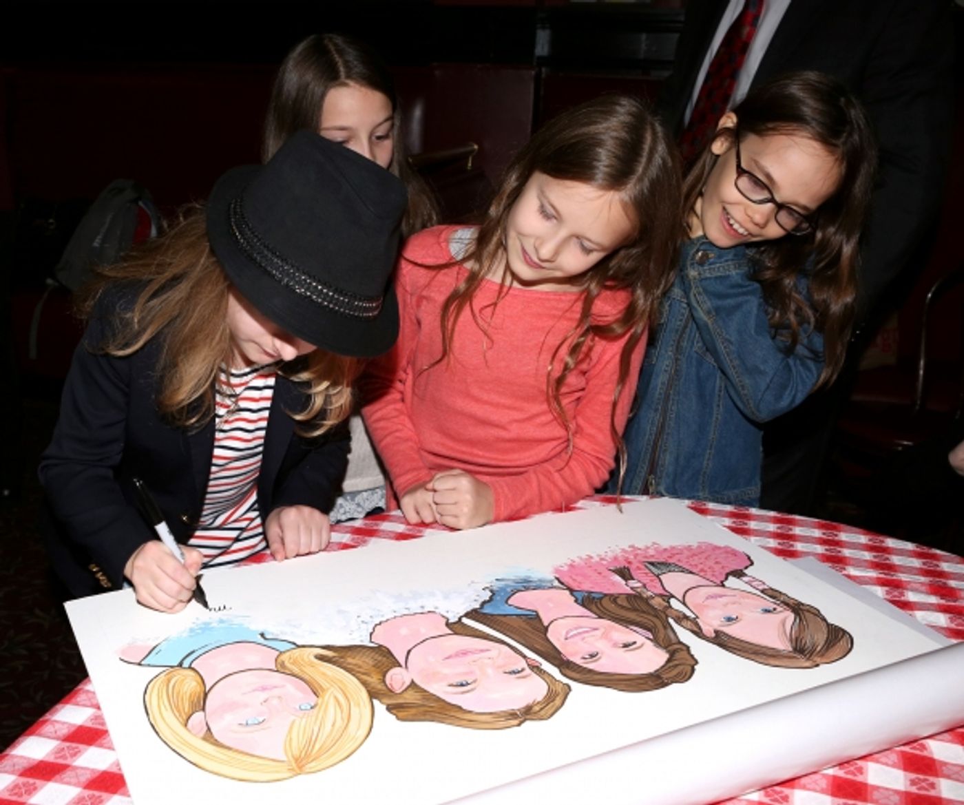 Photo Coverage: MATILDA's Leading Ladies Get Surprise Portrait at Sardi's  Image