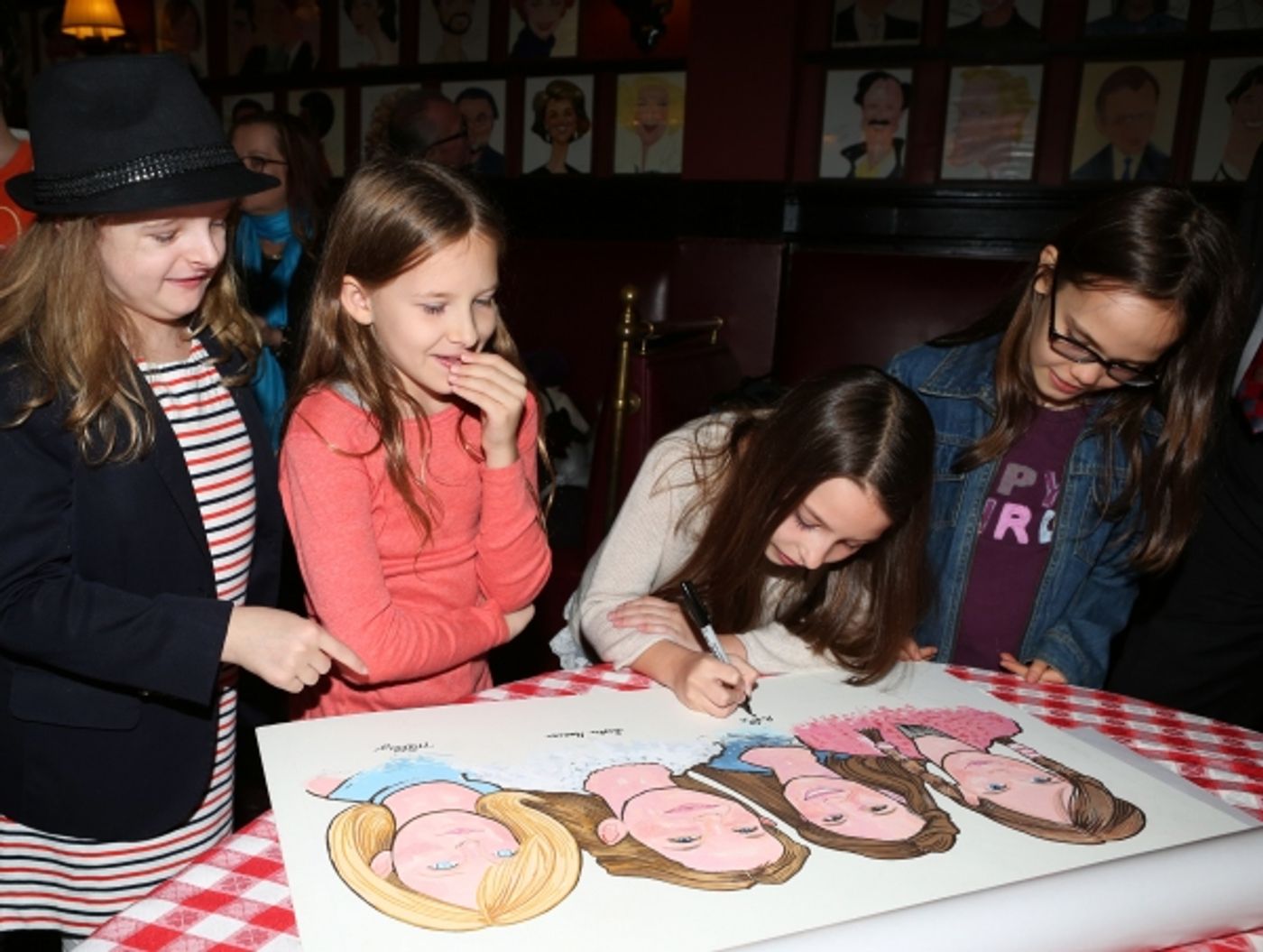 Photo Coverage: MATILDA's Leading Ladies Get Surprise Portrait at Sardi's  Image