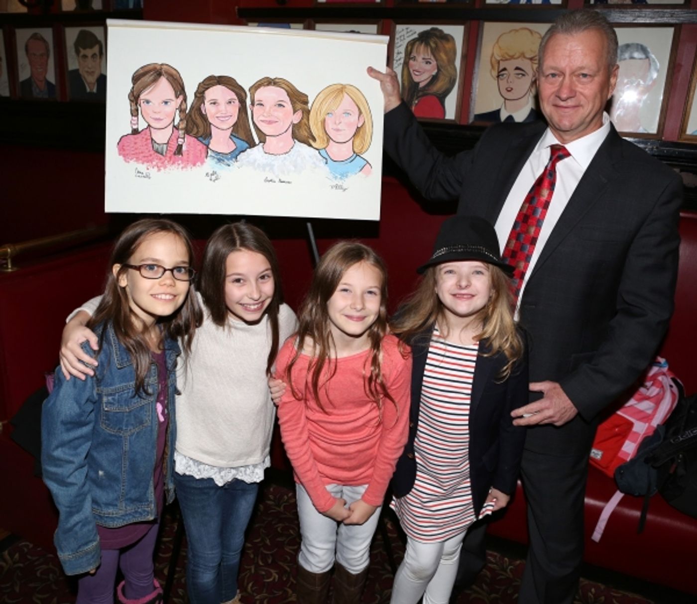 Photo Coverage: MATILDA's Leading Ladies Get Surprise Portrait at Sardi's  Image