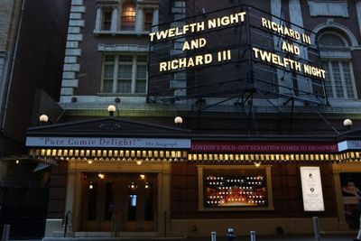 Theatre Marquee: ''Twelfth Night and Richard III'' starring Mark Rylance  Photo