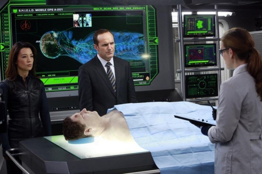Photo Flash: MARVEL'S AGENTS OF S.H.I.E.L.D.'s 'F.Z.Z.T.,' Airing 11/5 Image