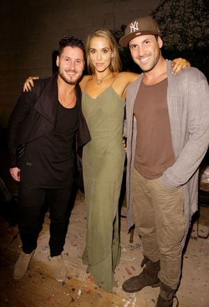 Valentin Chmerkovskiy, actress Elizabeth Berkley and Maksim Chmerkovskiy @ BroadwayWorld Valentin Chmerkovskiy, actress Elizabeth Berkley and Maksim Chmerkovskiy Photo
