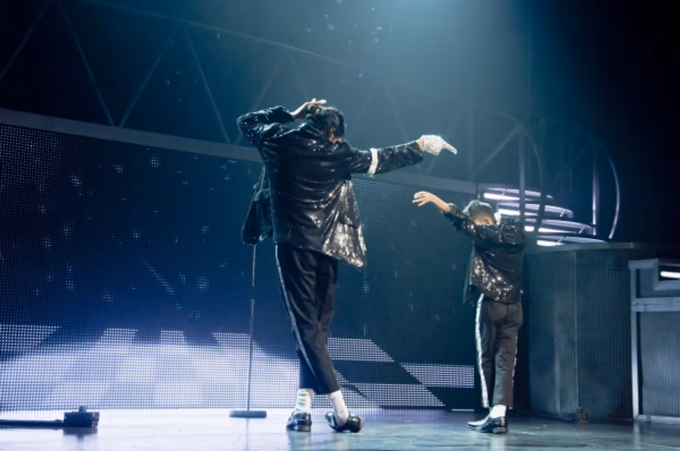 Photo Flash: THRILLER LIVE Celebrates 2,000th Performance in West End Image
