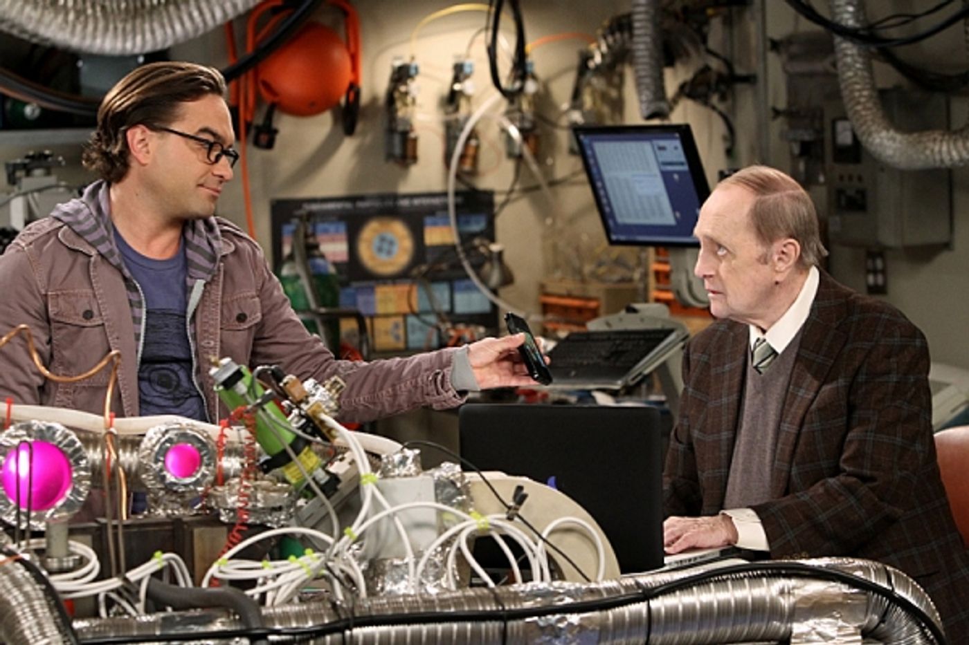 Photo Flash: First Look at Bob Newhart's Return to THE BIG BANG THEORY  Image
