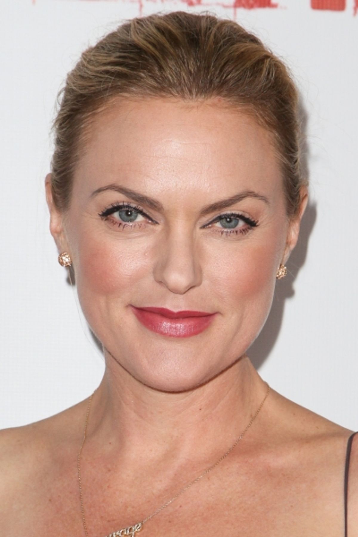 Elaine Hendrix  at 