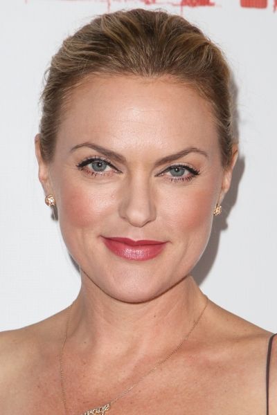 Elaine Hendrix  Photo