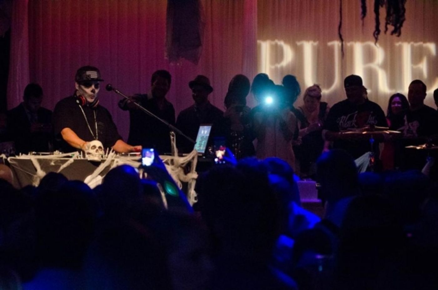 Photo Flash: Recap: Travis Barker and Mix Master Mike put on Spine-Tingling Mash-Up Set at PURE Nightclub - Saturday, Oct. 26 Image