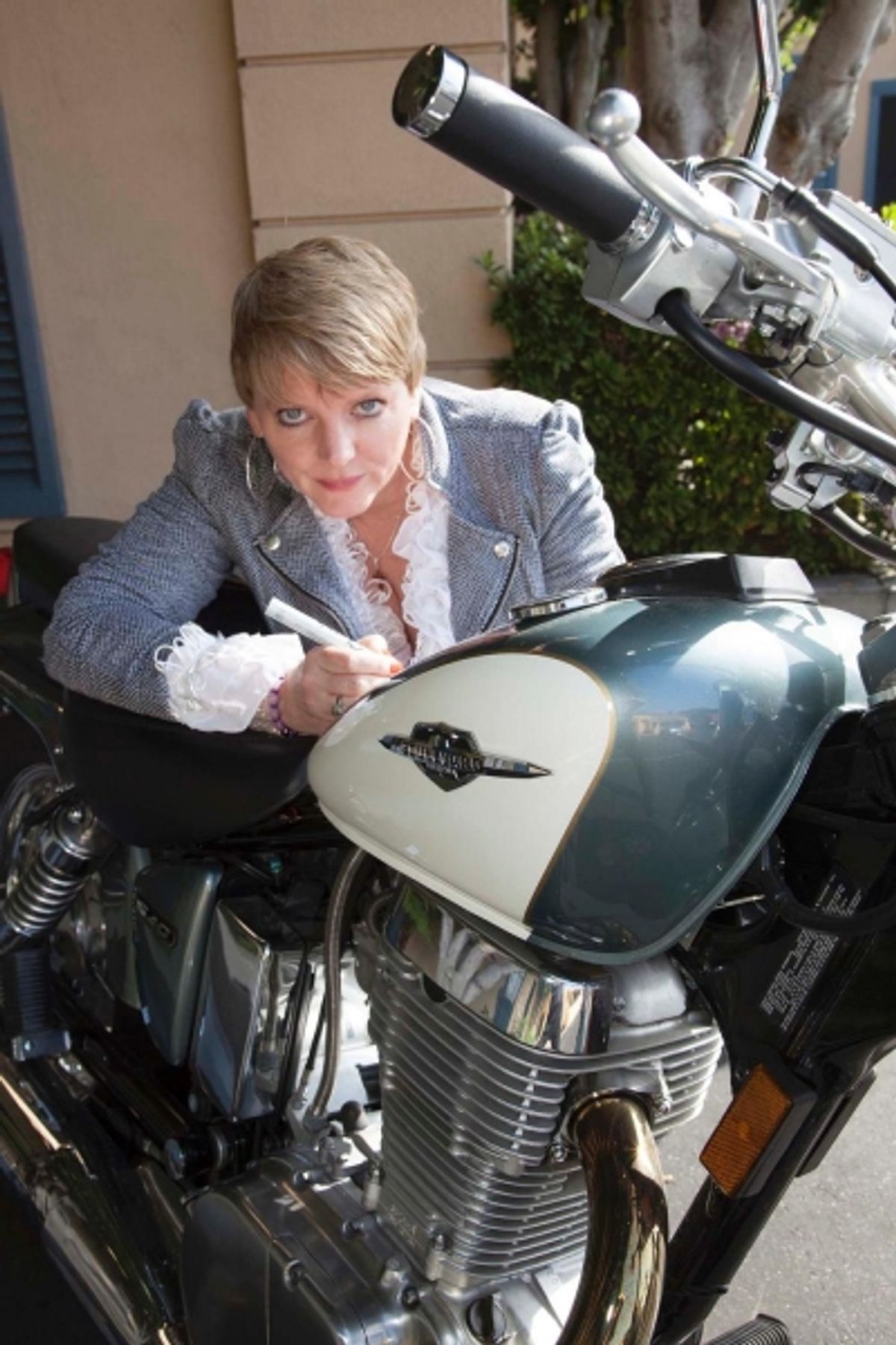 Alison Argnrim (Little House on the Prairie and PROTECT spokeswoman) signs bike at 