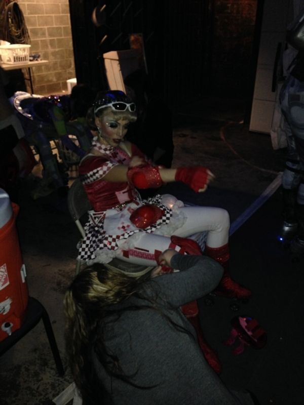 Prepping before the race (Gail Bennett) Photo