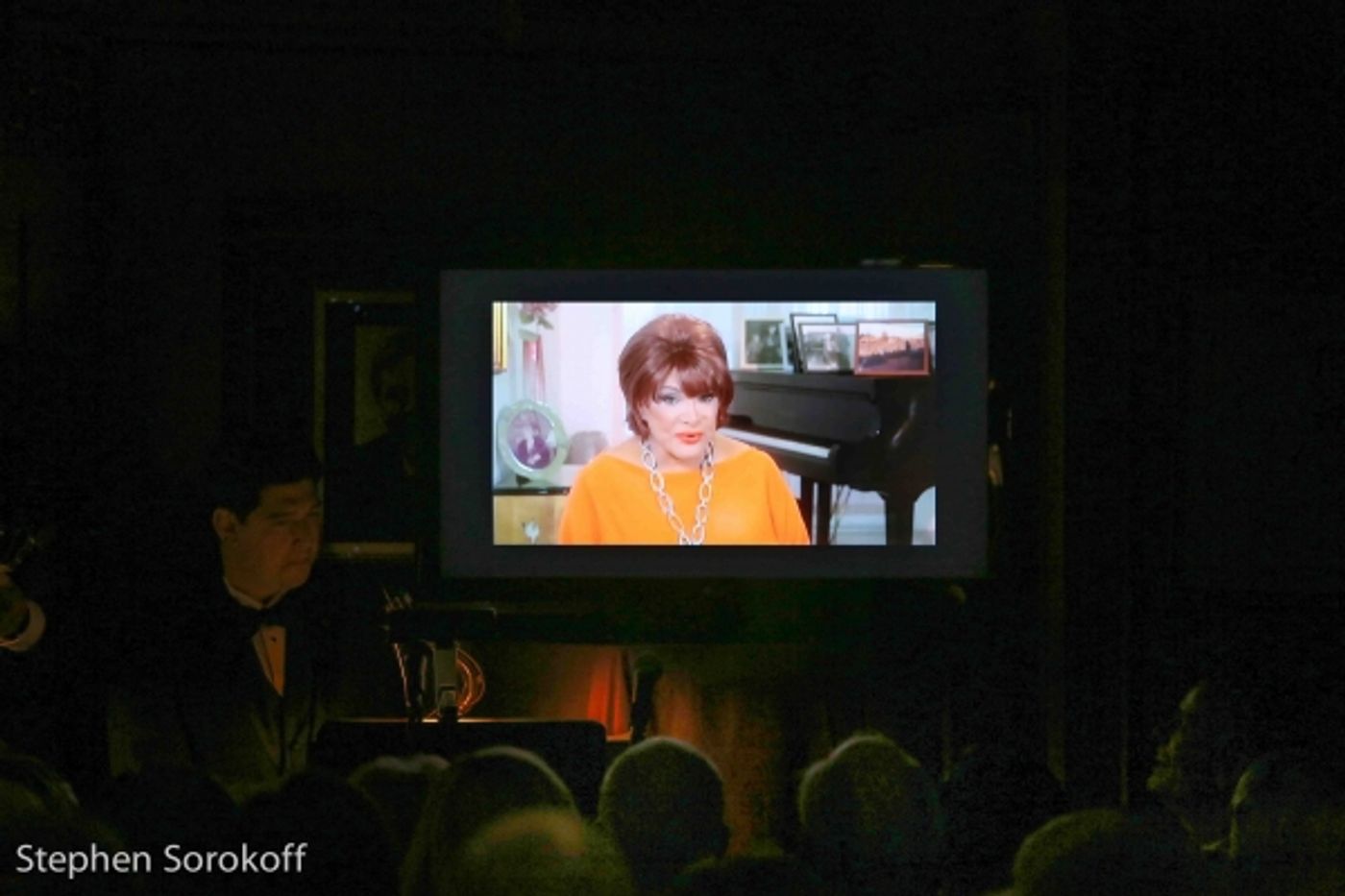 Photo Coverage: Neil Sedaka Attends Friars Tribute Show  Image