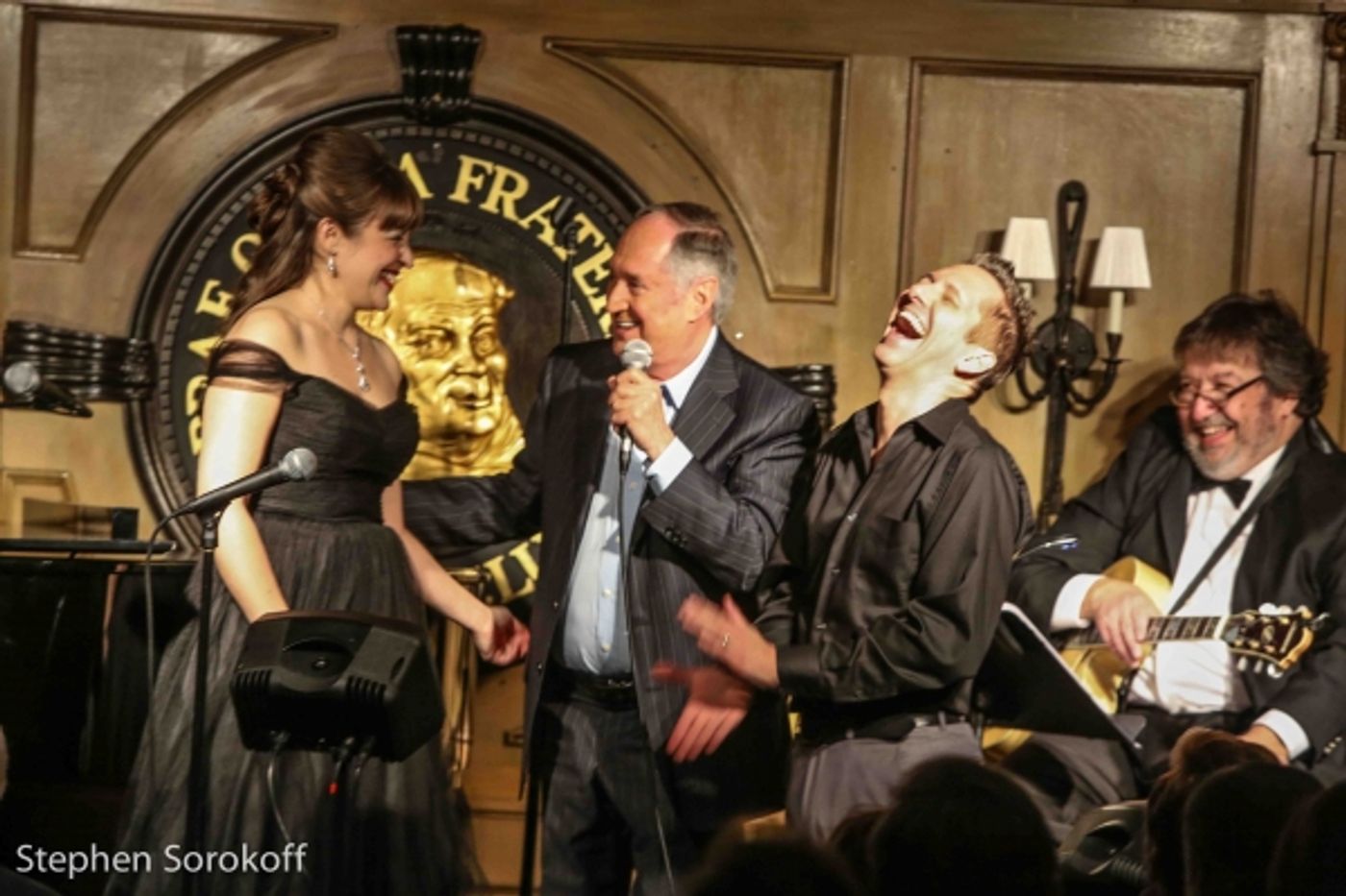 Photo Coverage: Neil Sedaka Attends Friars Tribute Show  Image