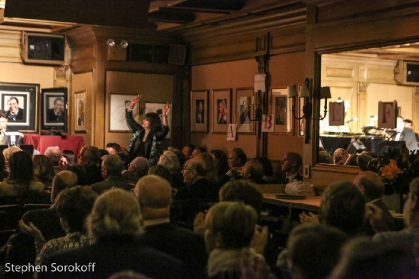 Photo Coverage: Neil Sedaka Attends Friars Tribute Show  Image