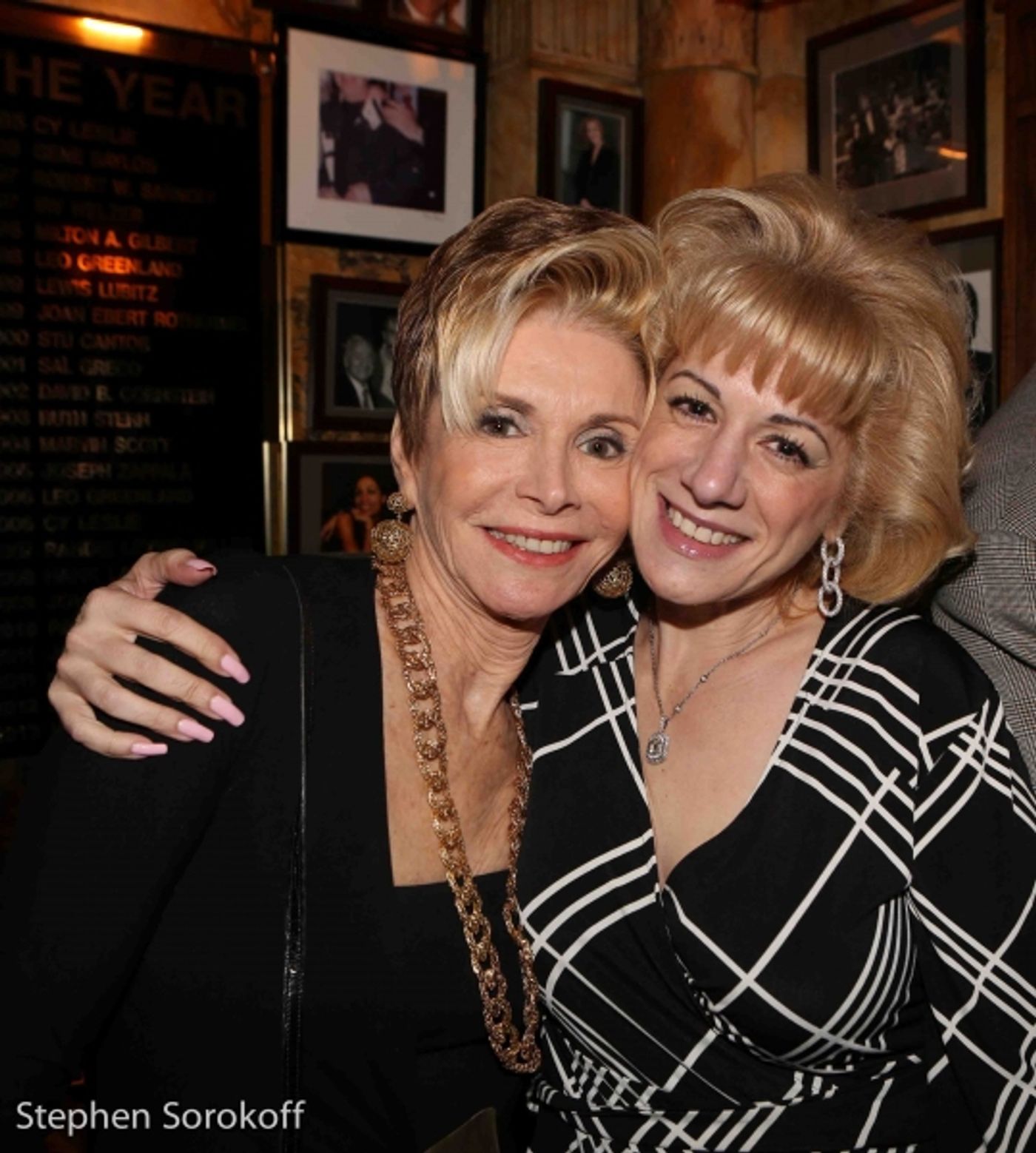 Photo Coverage: Neil Sedaka Attends Friars Tribute Show  Image