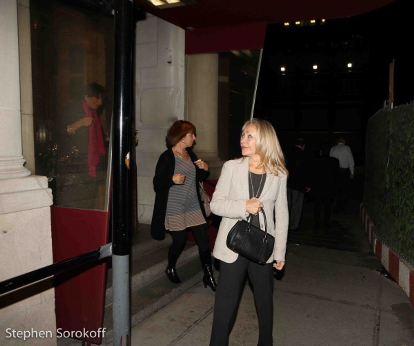 Photo Coverage: Neil Sedaka Attends Friars Tribute Show  Image